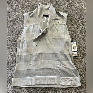 Jones New York sleeveless blouse